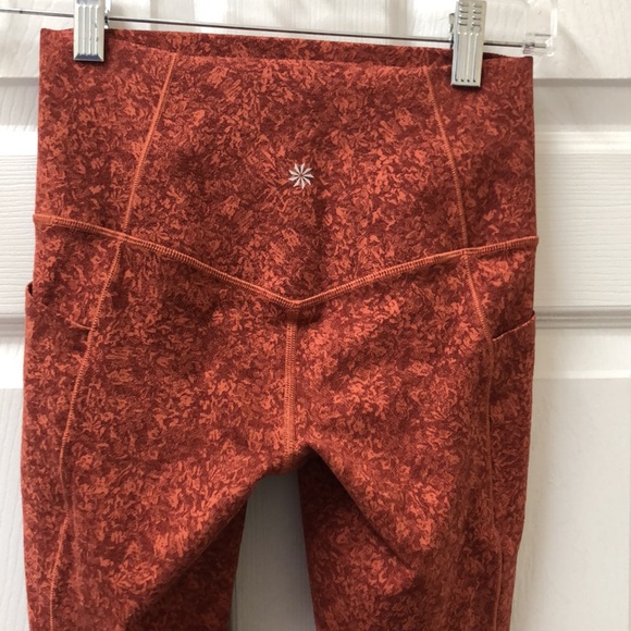 LIKE NEW! Athleta Salutation 7/8 Tight - Picture 6 of 12